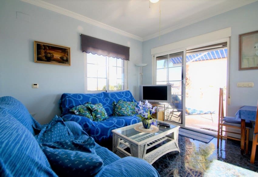 6 bedroom Villa for sale in Villamartin with pool - € 469,000 (Ref: 9004578)