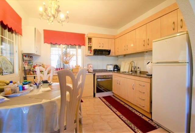 6 slaapkamer Villa te koop in Villamartin, Orihuela met zwembad - € 469.000 (Ref: 9004578)