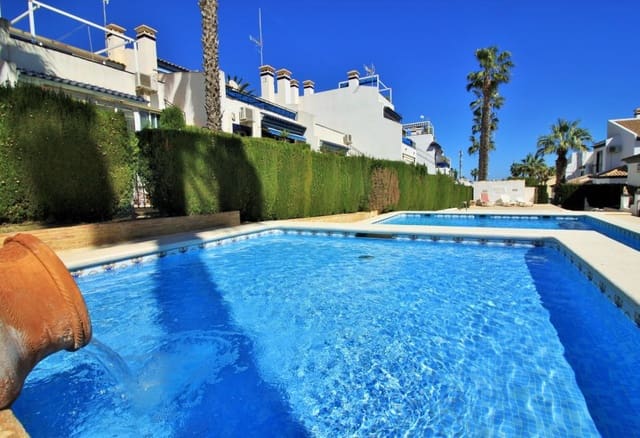 3 bedroom Villa for sale in Villamartin, Orihuela with pool - € 349,900 (Ref: 9074085)