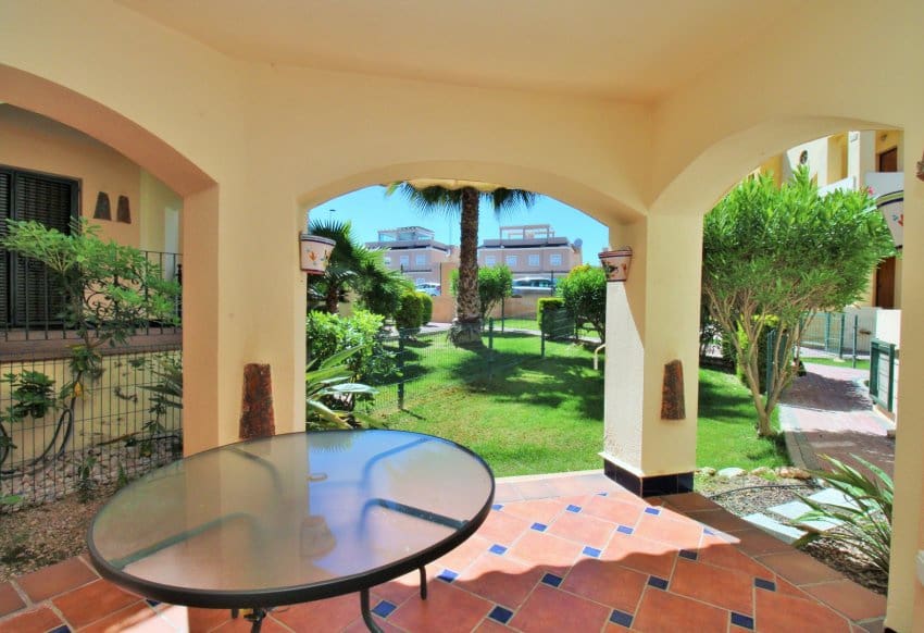 2 sypialnia Apartament na sprzedaż w Punta Prima z basenem - 194 950 € (Ref: 9074087)