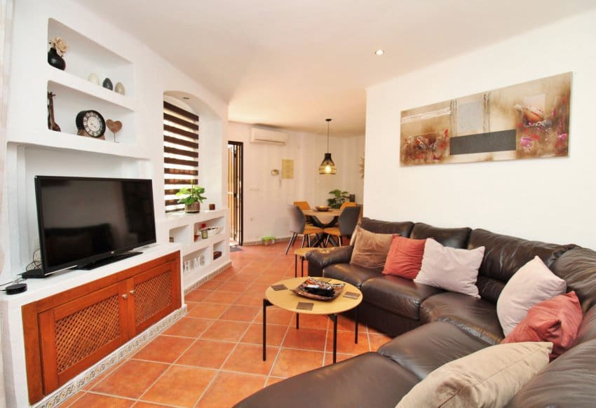 2 sypialnia Apartament na sprzedaż w Punta Prima z basenem - 194 950 € (Ref: 9074087)