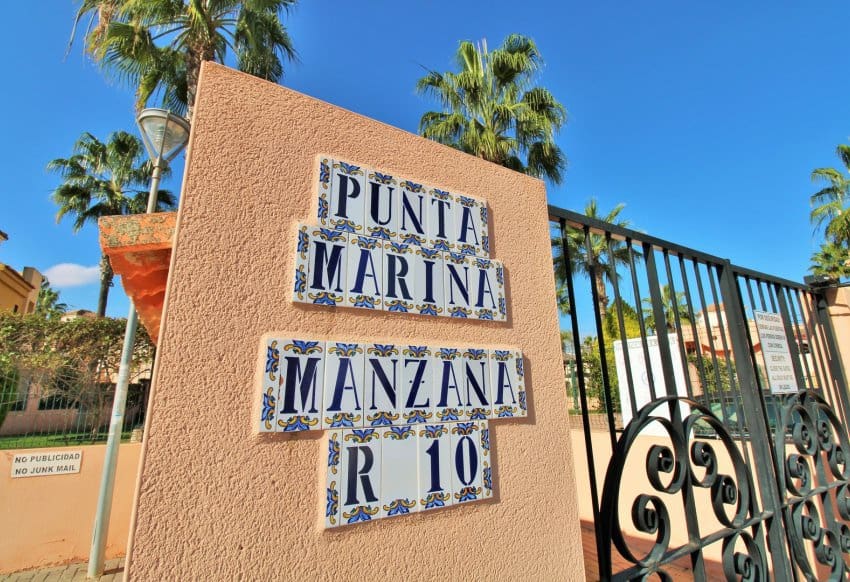 2 sypialnia Apartament na sprzedaż w Punta Prima z basenem - 194 950 € (Ref: 9074087)