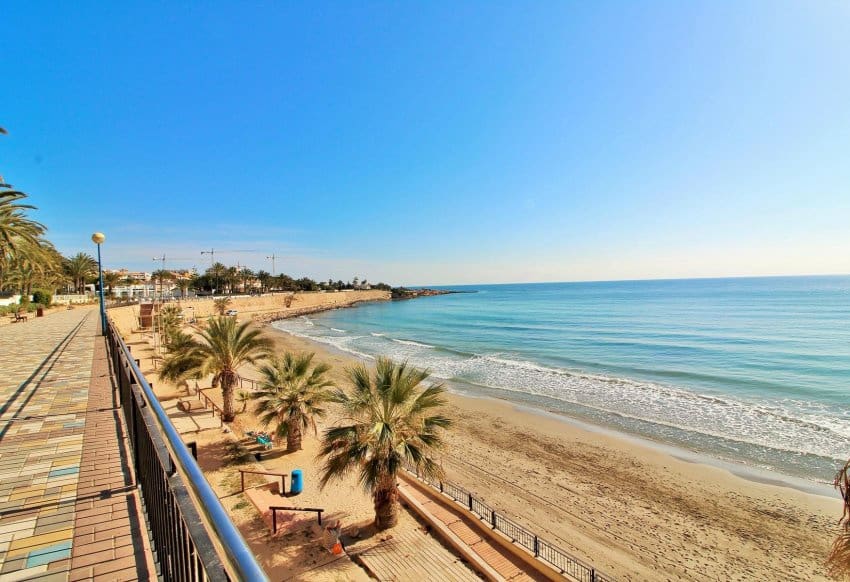 2 sypialnia Apartament na sprzedaż w Punta Prima z basenem - 194 950 € (Ref: 9074087)