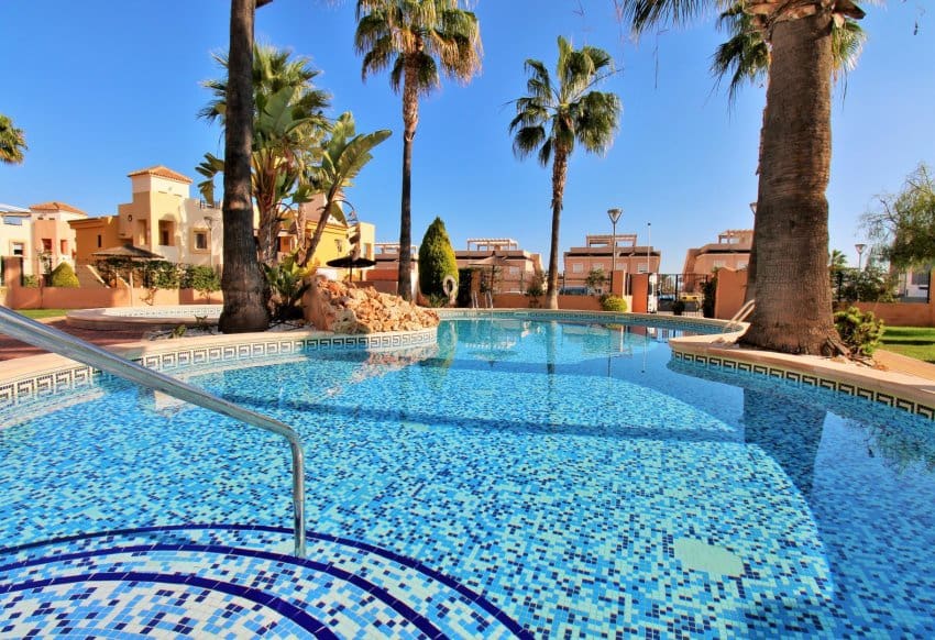 2 sypialnia Apartament na sprzedaż w Punta Prima z basenem - 194 950 € (Ref: 9074087)