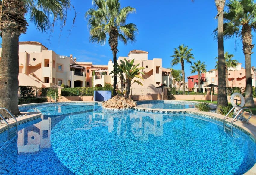 2 sypialnia Apartament na sprzedaż w Punta Prima z basenem - 194 950 € (Ref: 9074087)