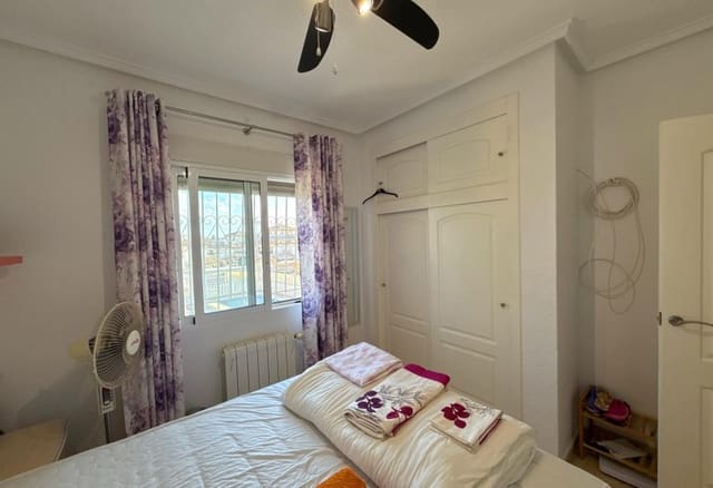 3 soveværelse Villa til salg i Villamartin, Orihuela med swimmingpool - € 349.950 (Ref: 9086625)