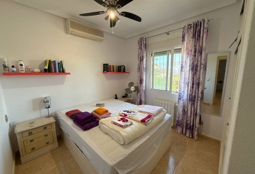 3 bedroom Villa for sale in Villamartin with pool - € 349,950 (Ref: 9086625)