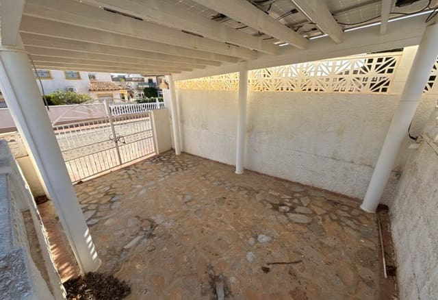 3 soveværelse Villa til salg i Villamartin, Orihuela med swimmingpool - € 349.950 (Ref: 9086625)