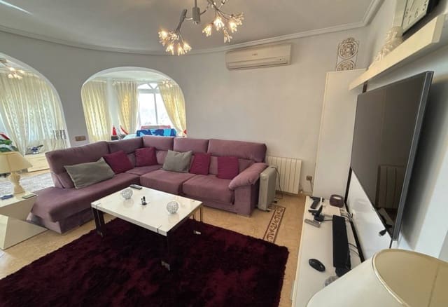 3 soveværelse Villa til salg i Villamartin, Orihuela med swimmingpool - € 349.950 (Ref: 9086625)