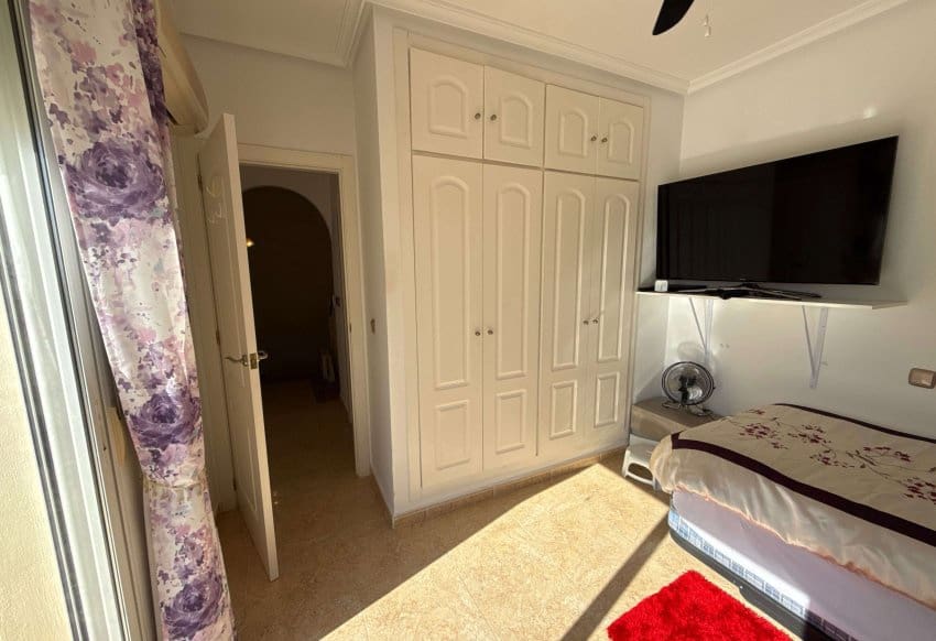 3 bedroom Villa for sale in Villamartin with pool - € 349,950 (Ref: 9086625)