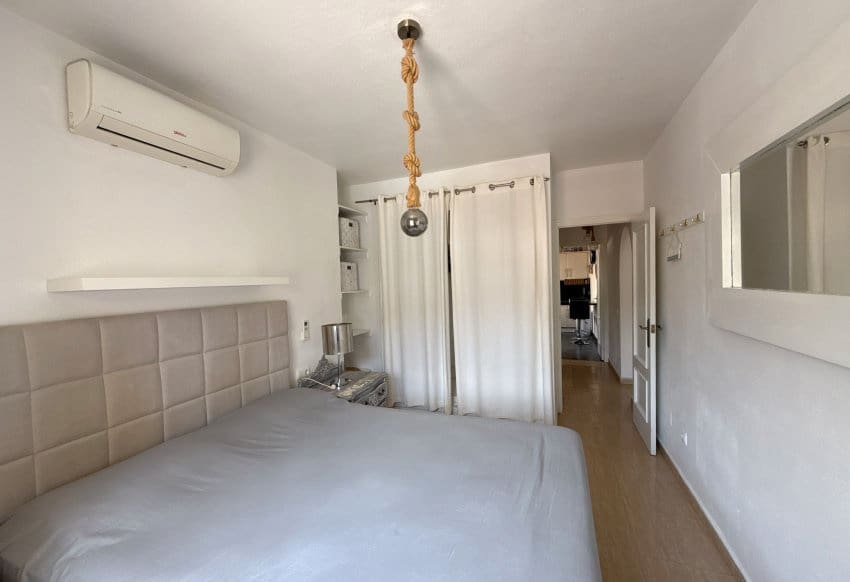4 sypialnia Apartament na sprzedaż w Villamartin z basenem - 189 950 € (Ref: 9086633)