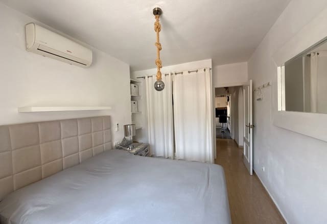 Apartamento de 4 habitaciones en Villamartin, Orihuela en venta con piscina - 189.950 € (Ref: 9086633)