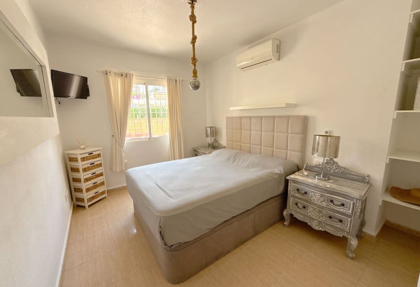 4 sypialnia Apartament na sprzedaż w Villamartin z basenem - 189 950 € (Ref: 9086633)