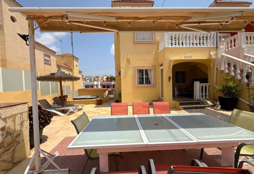 4 sypialnia Apartament na sprzedaż w Villamartin z basenem - 189 950 € (Ref: 9086633)