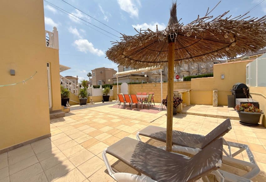 4 sypialnia Apartament na sprzedaż w Villamartin z basenem - 189 950 € (Ref: 9086633)