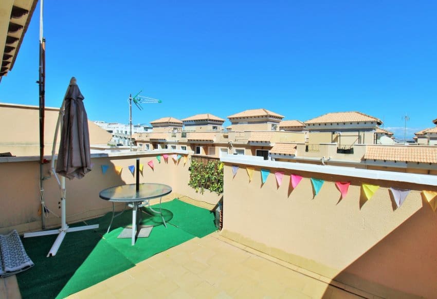 3 chambre Maison de Ville à vendre à Villamartin avec piscine - 164 900 € (Ref: 9097022)