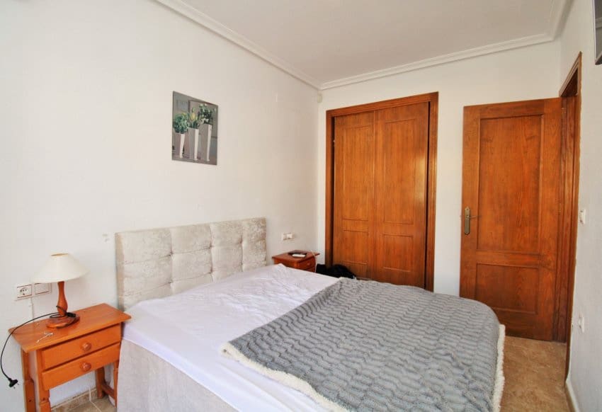 3 chambre Maison de Ville à vendre à Villamartin avec piscine - 164 900 € (Ref: 9097022)