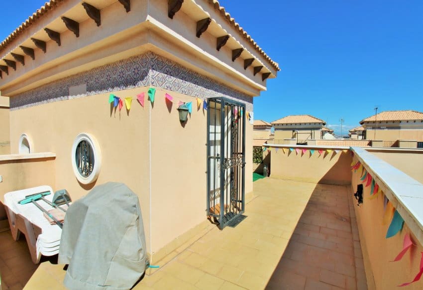 3 chambre Maison de Ville à vendre à Villamartin avec piscine - 164 900 € (Ref: 9097022)