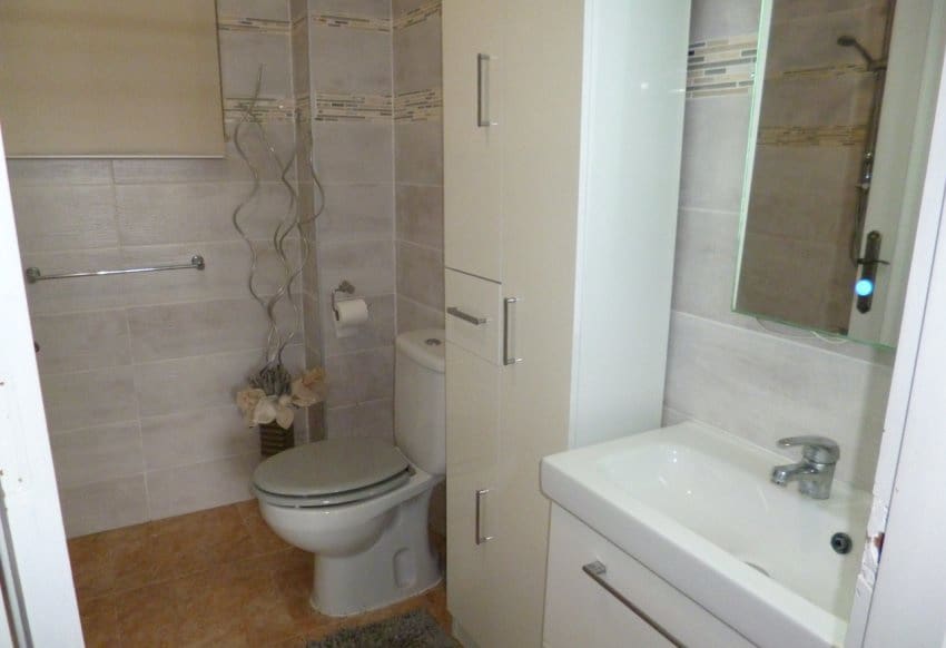 4 bedroom Villa for sale in Playa Flamenca - € 399,995 (Ref: 9097023)