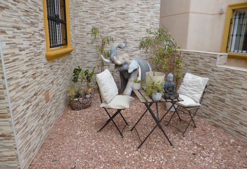 4 bedroom Villa for sale in Playa Flamenca - € 399,995 (Ref: 9097023)