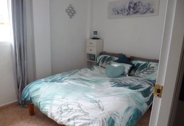 Chalet de 4 habitaciones en Playa Flamenca, Orihuela en venta - 399.995 € (Ref: 9097023)