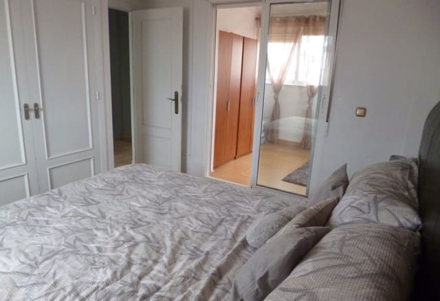 Chalet de 4 habitaciones en Playa Flamenca, Orihuela en venta - 399.995 € (Ref: 9097023)