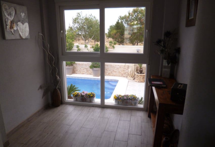 4 bedroom Villa for sale in Playa Flamenca - € 399,995 (Ref: 9097023)