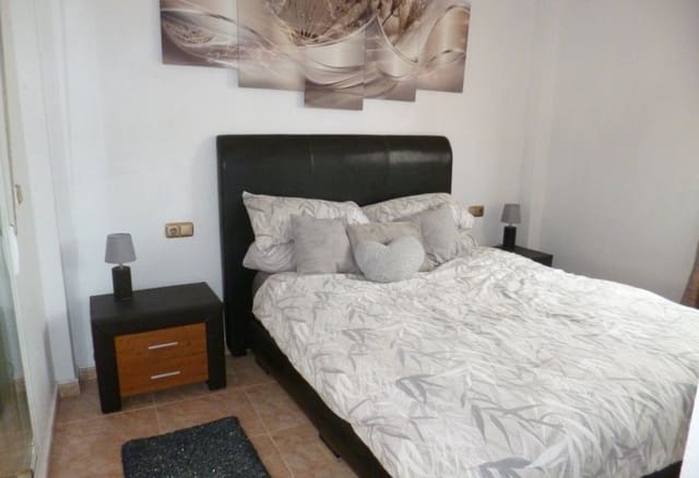 Chalet de 4 habitaciones en Playa Flamenca, Orihuela en venta - 399.995 € (Ref: 9097023)