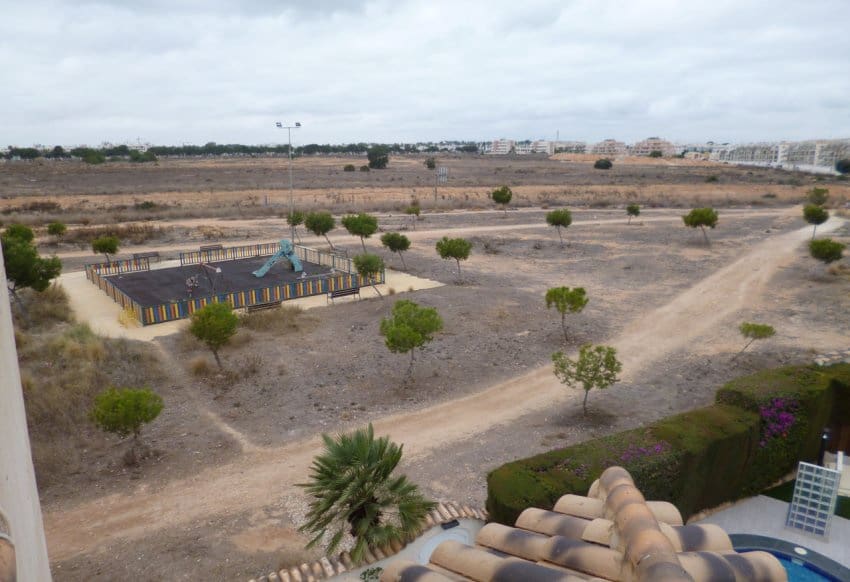 4 bedroom Villa for sale in Playa Flamenca - € 399,995 (Ref: 9097023)