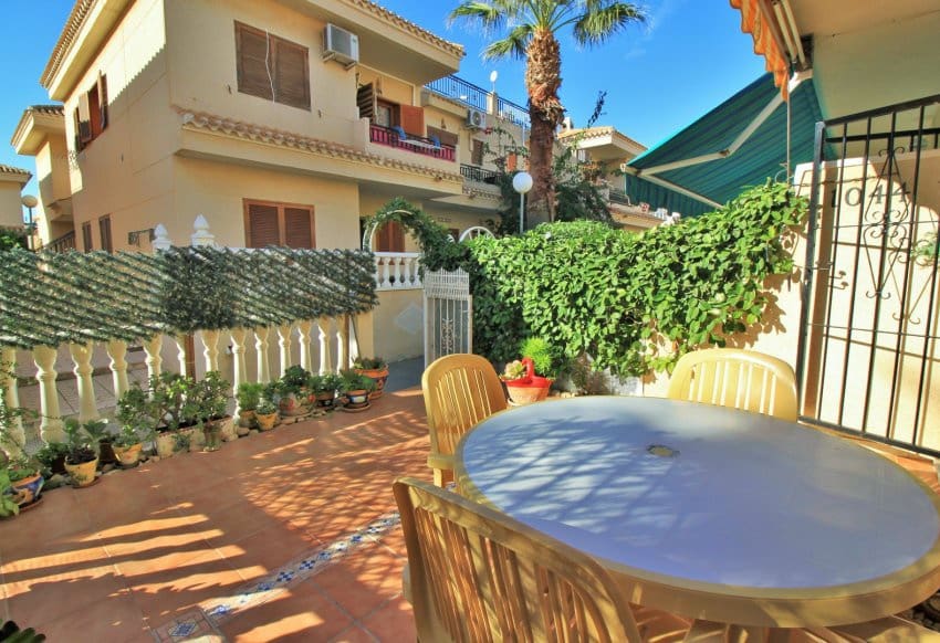 2 soverom Hus til salgs i Playa Flamenca med svømmebasseng - € 189 950 (Ref: 9097028)