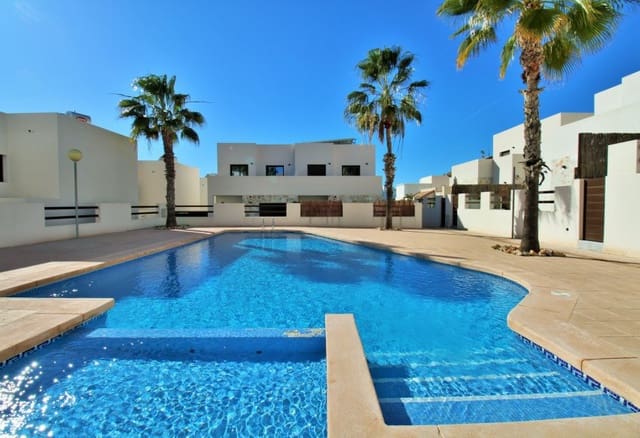 3 bedroom Villa for sale in Villamartin, Orihuela with pool - € 274,000 (Ref: 9142355)
