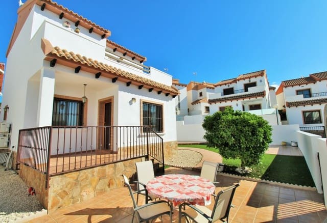 3 bedroom Villa for sale in Villamartin, Orihuela with pool - € 274,000 (Ref: 9142355)