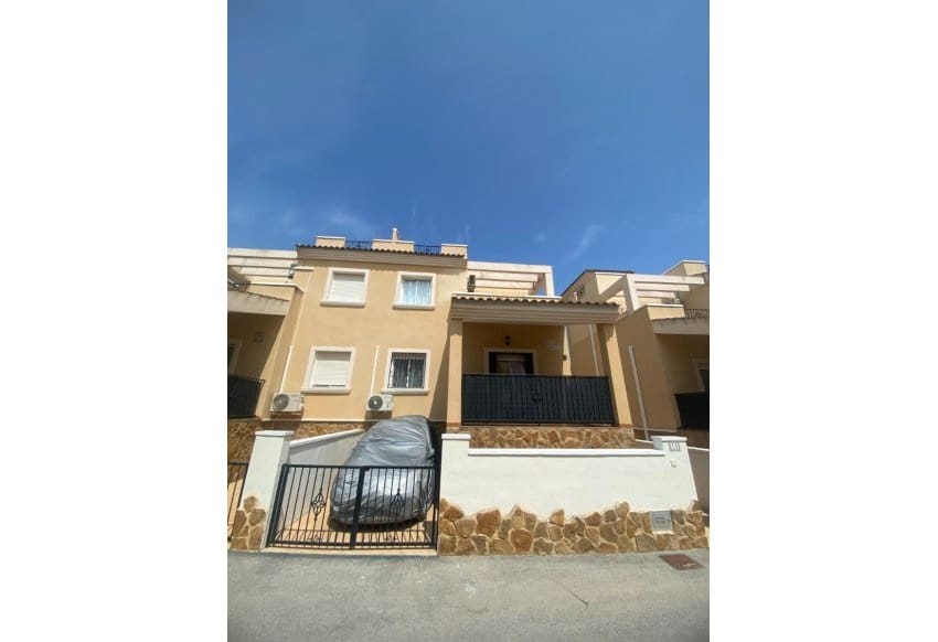 3 quarto Casa em Banda para venda em San Miguel de Salinas com piscina - 219 900 € (Ref: 9152498)