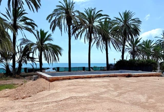 Villa for sale in Punta Prima, Orihuela with pool - € 2,750,000 (Ref: 9153263)