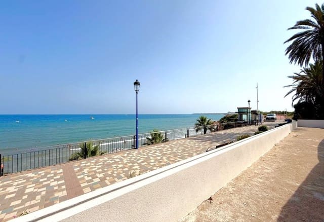 Chalet de 5 habitaciones en Punta Prima, Orihuela en venta con piscina garaje - 2.950.000 € (Ref: 9153263)