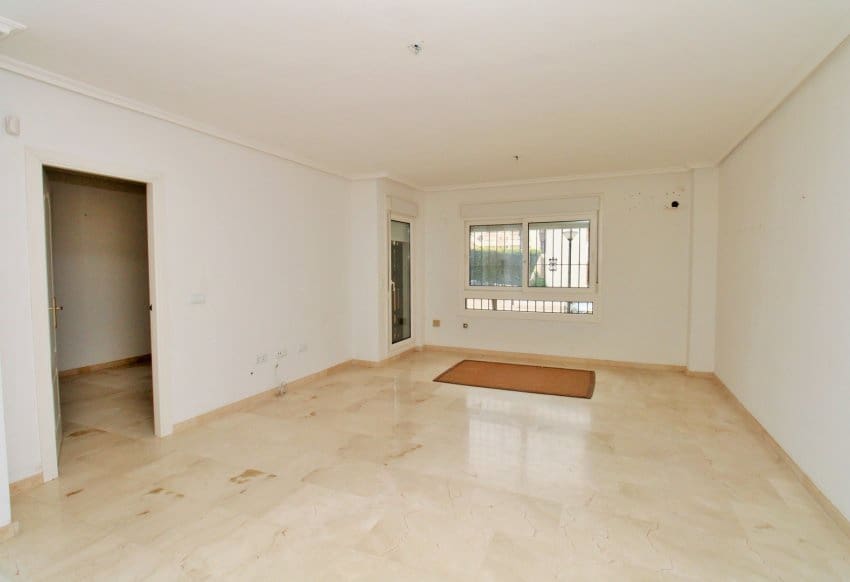 Apartamento de 2 habitaciones en Playa Flamenca en venta con piscina - 169.000 € (Ref: 9199890)