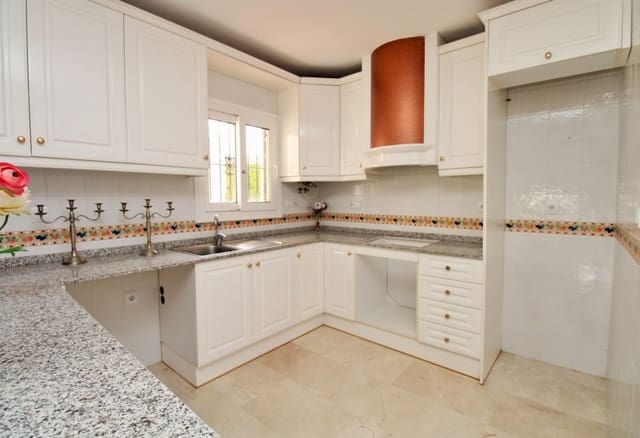 Apartamento de 2 habitaciones en Playa Flamenca, Orihuela en venta con piscina - 169.000 € (Ref: 9199890)