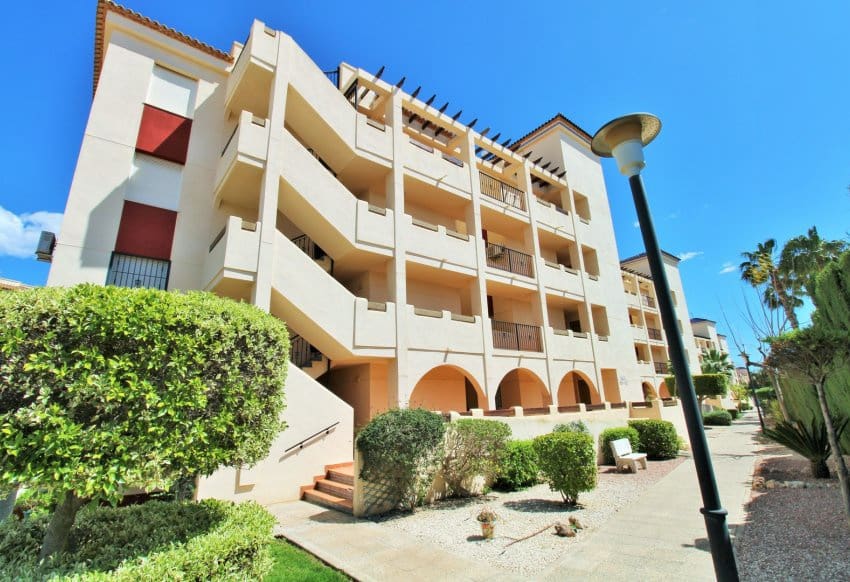 Apartamento de 2 habitaciones en Playa Flamenca en venta con piscina - 169.000 € (Ref: 9199890)