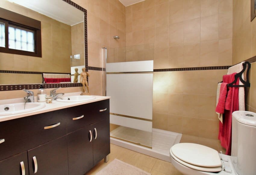 2 soveværelse Villa til salg i Villamartin med swimmingpool - € 259.000 (Ref: 9199891)