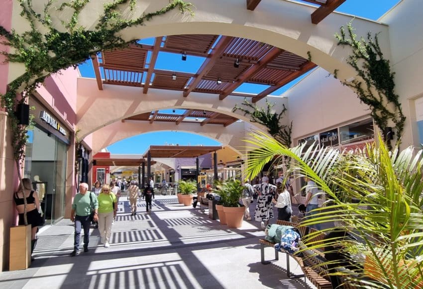 2 soveværelse Villa til salg i Villamartin med swimmingpool - € 259.000 (Ref: 9199891)