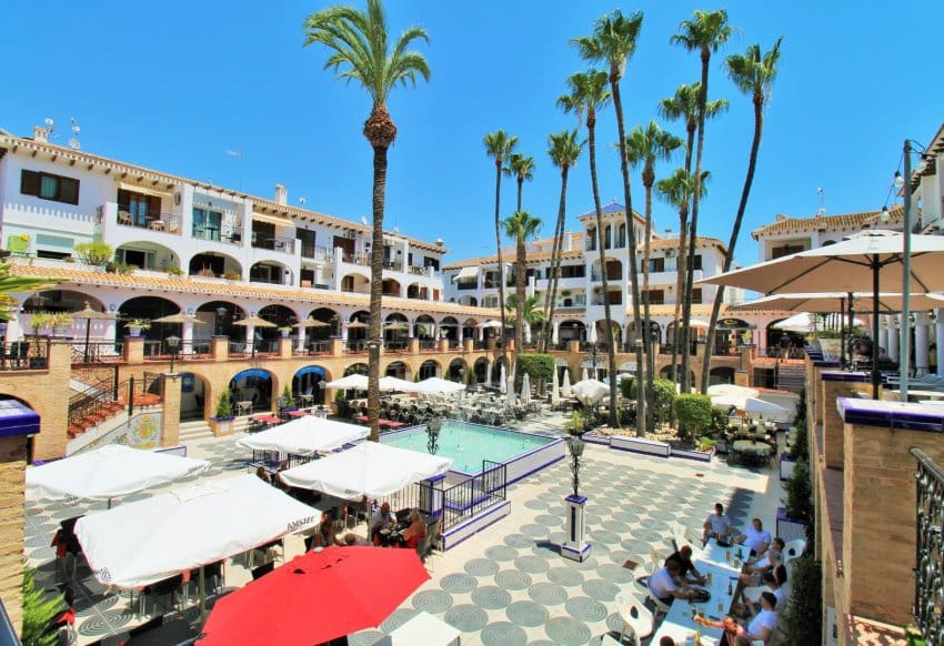 2 makuuhuone Huvila myytävänä paikassa Villamartin mukana uima-altaan - 259 000 € (Ref: 9199891)