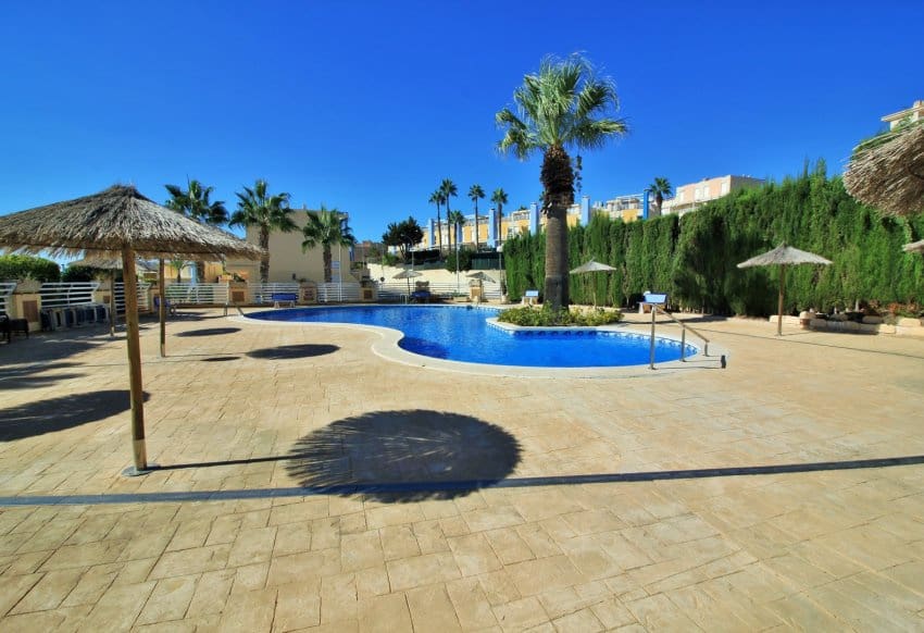 3 sypialnia Apartament na sprzedaż w Cabo Roig z basenem - 399 950 € (Ref: 9199892)