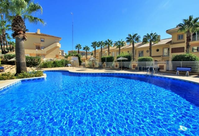 Apartamento de 3 habitaciones en Cabo Roig, Orihuela en venta con piscina - 399.950 € (Ref: 9199892)