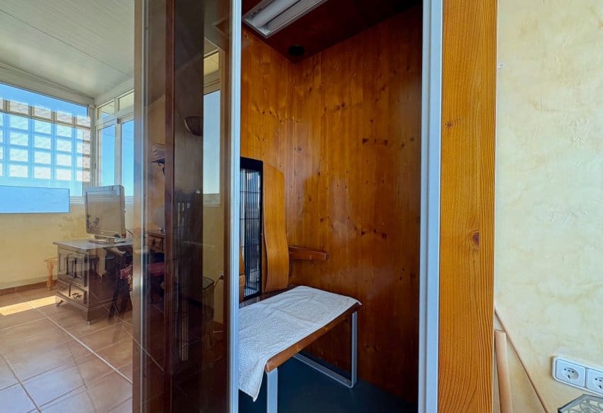 3 bedroom Villa for sale in Villamartin with pool - € 435,000 (Ref: 9201672)