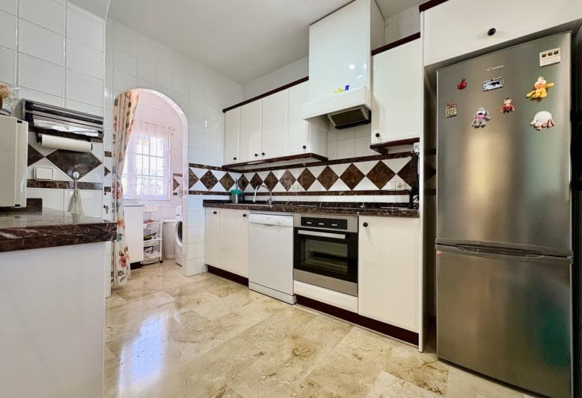 3 bedroom Villa for sale in Villamartin with pool - € 435,000 (Ref: 9201672)