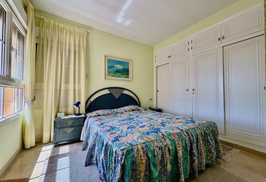 3 bedroom Villa for sale in Villamartin with pool - € 435,000 (Ref: 9201672)