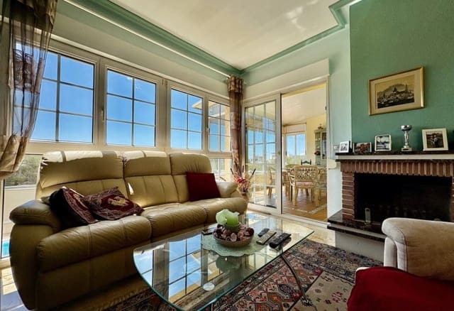 3 bedroom Villa for sale in Villamartin, Orihuela with pool - € 435,000 (Ref: 9201672)