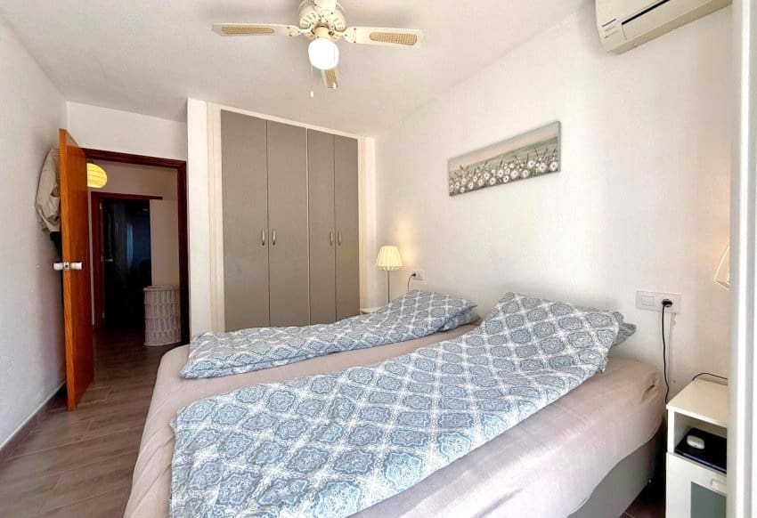 3 quarto Moradia para venda em Villamartin com piscina - 319 000 € (Ref: 9327019)