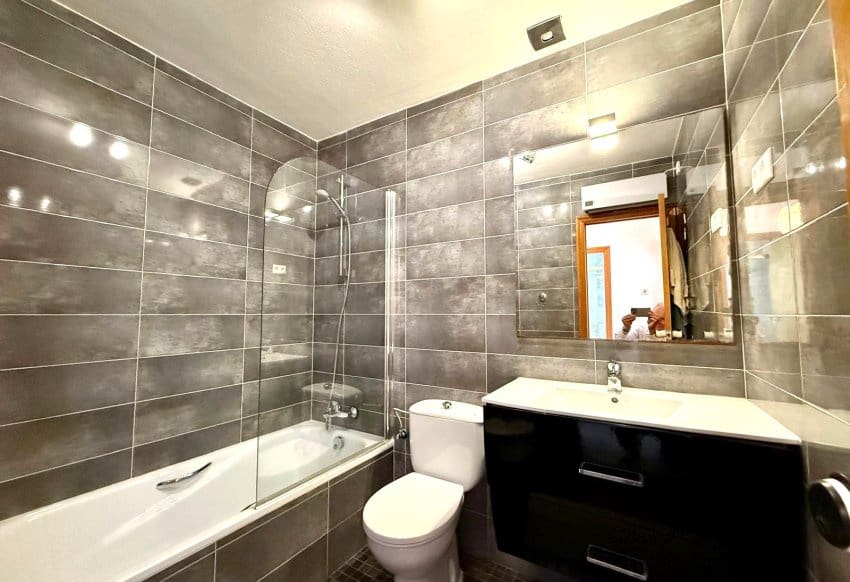 3 quarto Moradia para venda em Villamartin com piscina - 319 000 € (Ref: 9327019)