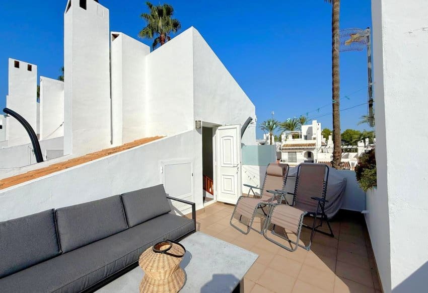 3 quarto Moradia para venda em Villamartin com piscina - 319 000 € (Ref: 9327019)